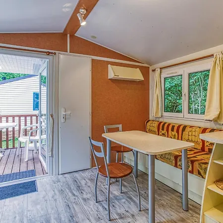 Pet Friendly Stacaravan In Conques-en-rouergues * Conques-en-Rouergue
