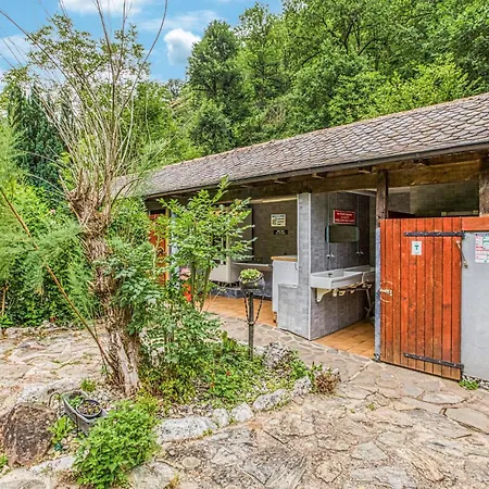 Pet Friendly Stacaravan In Conques-en-rouergues