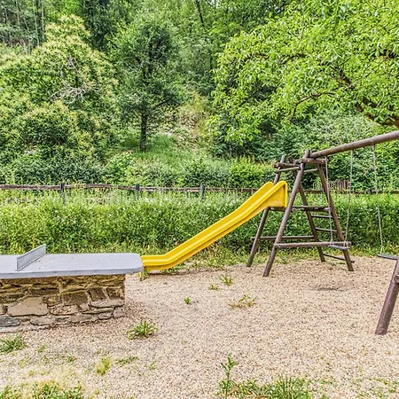 Pet Friendly Stacaravan In Conques-en-rouergues *